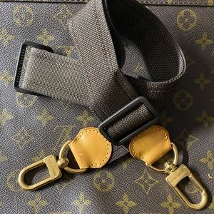 LOUIS VUITTON Adjustable Crossbody Shoulder Strap